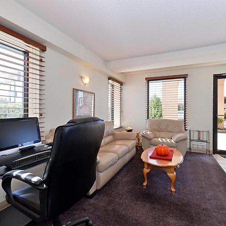 Executive Plus Inn And Suites Elk City Εξωτερικό φωτογραφία